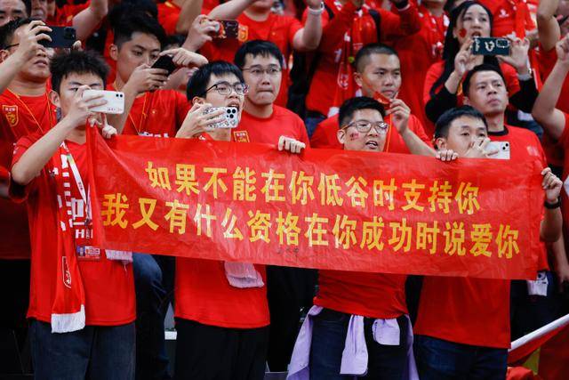 津媒：高温成津门虎客战申花重点应对的难题，考验球员意志品质